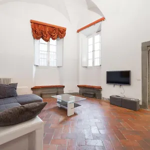 https://pontevecchio-luxury-suite-amazing-location.it-tuscanyhotel.com