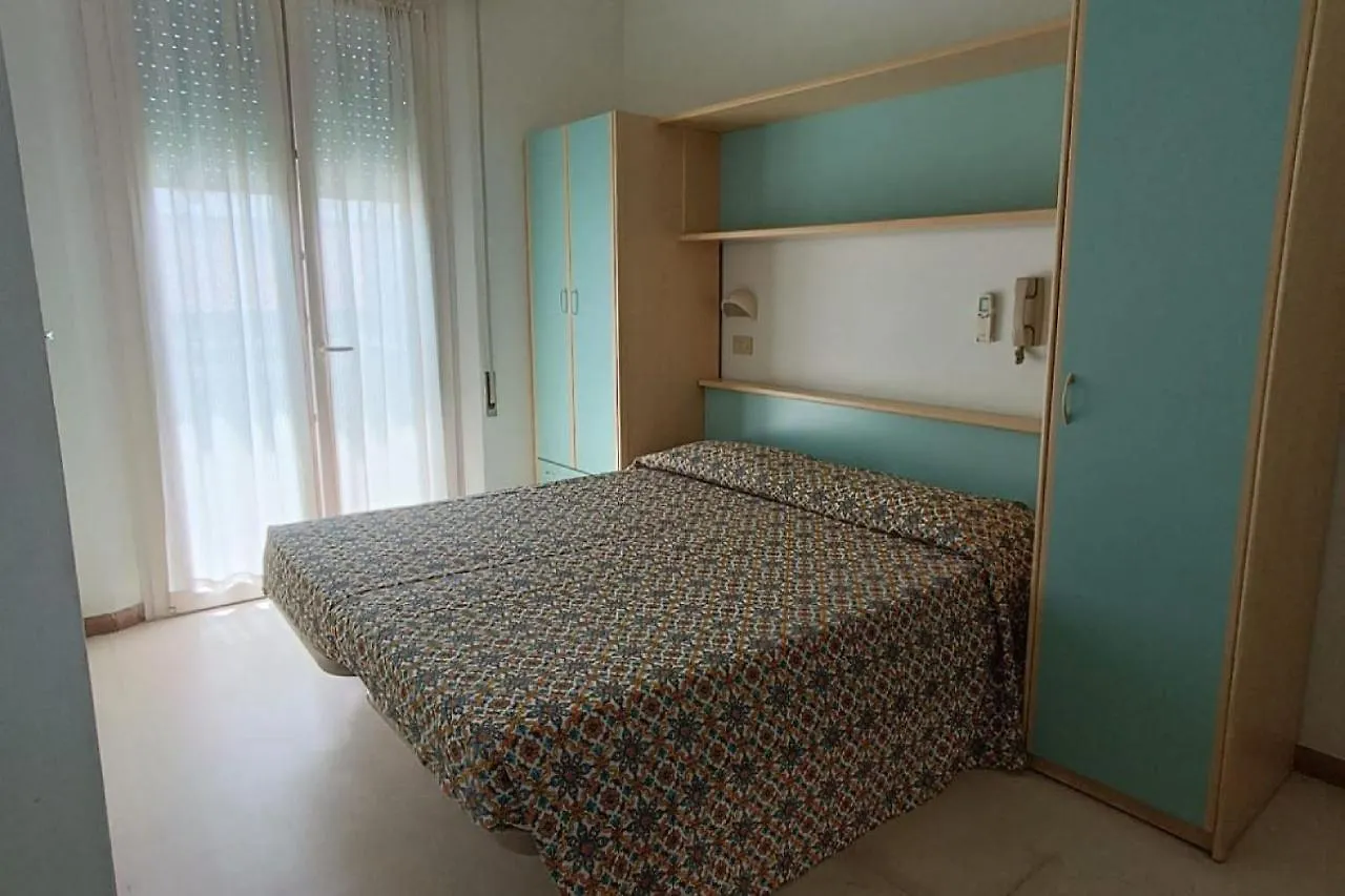 Hotel Sabrina Nord Римини 2*,
